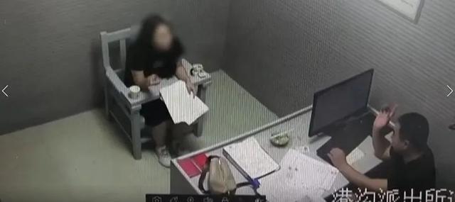 事发济南,女子一番调包操作后,被警方依法处理 首饰 法制 金手镯 公司新闻 第2张 事发济南,女子一番调包操作后,被警方依法处理 首饰 法制 金手镯 公司新闻 第2张
